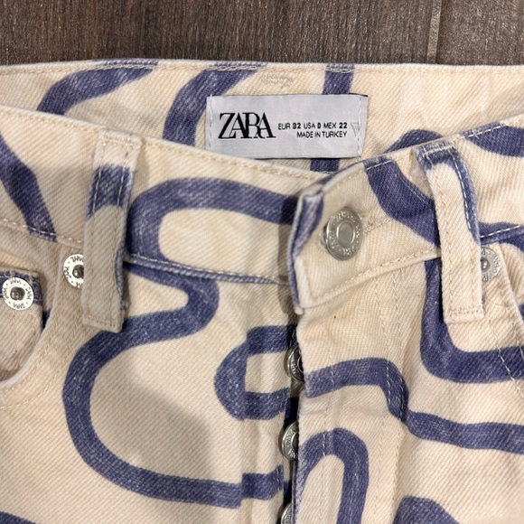Zara Cream and Purple Funky Abstract Print Straight Leg Jeans Sz 0 - Picture 6 of 7